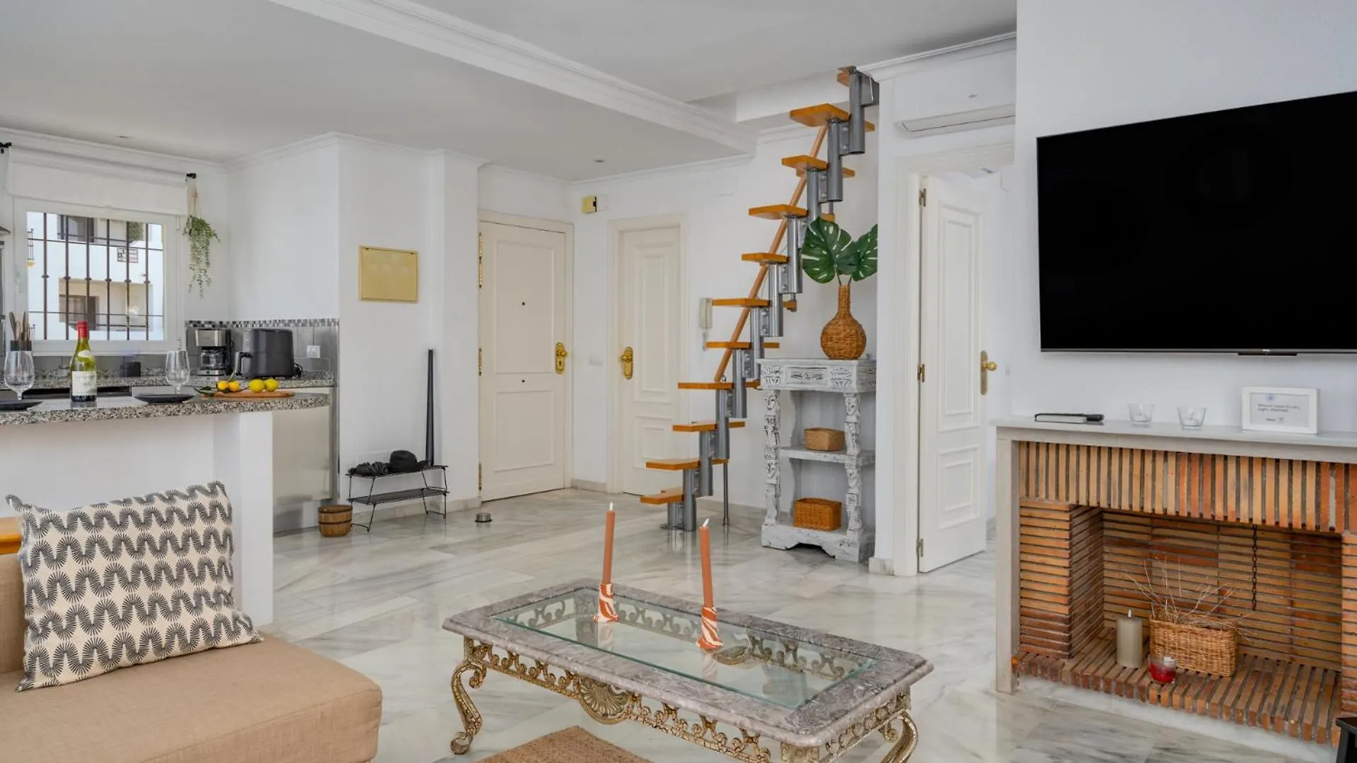 Apartment Two Bedroom, Two Bathroom, Balcony, Pool Area, View Malaga Spain